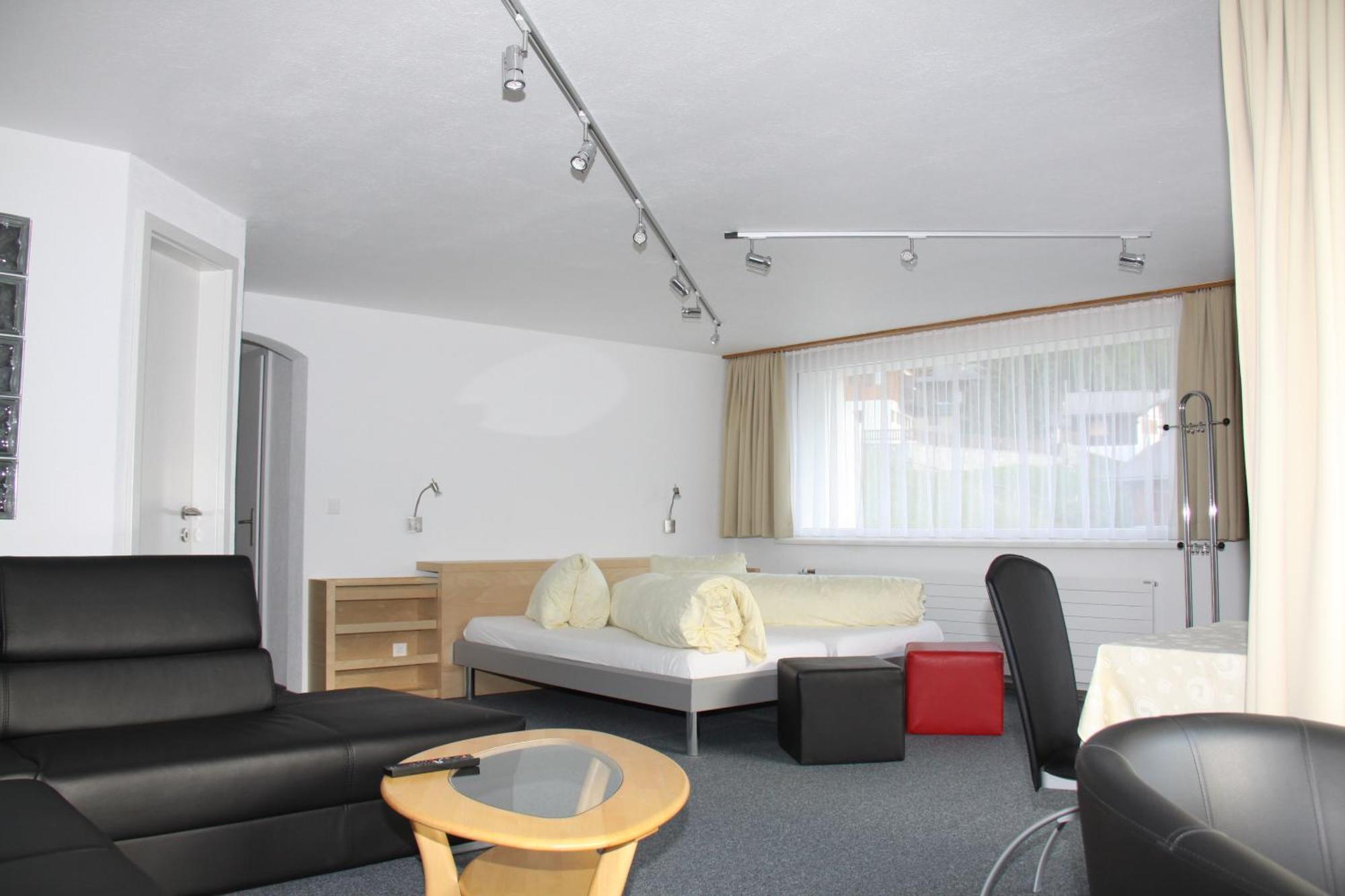 Hotel Eden Grachen Bagian luar foto